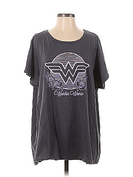 Wonder Woman Short Sleeve T-Shirt (view 1)