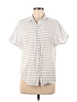 Universal Thread Short Sleeve Button-Down Shirt (view 1)