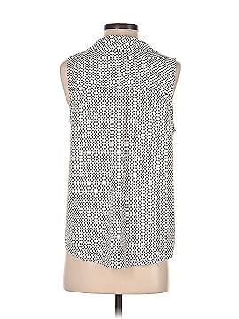 Who What Wear Sleeveless Button-Down Shirt (view 2)