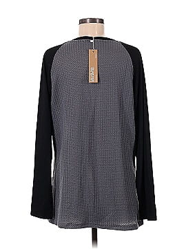 BLOOMCHIC Long Sleeve Henley (view 2)