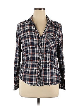 Universal Thread Long Sleeve Button-Down Shirt (view 1)