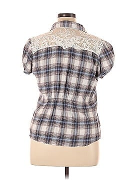 Maurices Short Sleeve Button-Down Shirt (view 2)