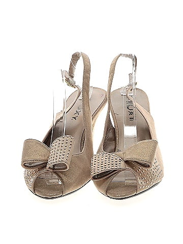 Proxy Heels (view 2)