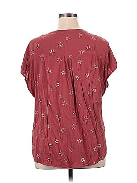 Torrid Short Sleeve Button-Down Shirt (view 2)