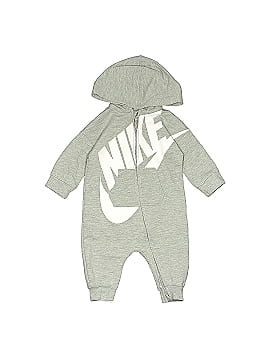 Nike Long Sleeve Outfit (view 1)