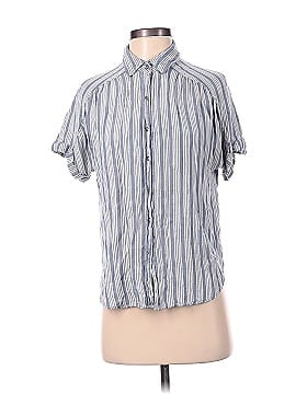 Universal Thread Short Sleeve Button-Down Shirt (view 1)