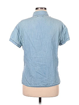 Kensie Short Sleeve Button-Down Shirt (view 2)