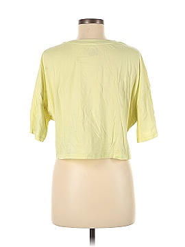 colsie Short Sleeve T-Shirt (view 2)
