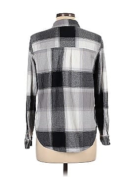 Universal Thread Long Sleeve Button-Down Shirt (view 2)