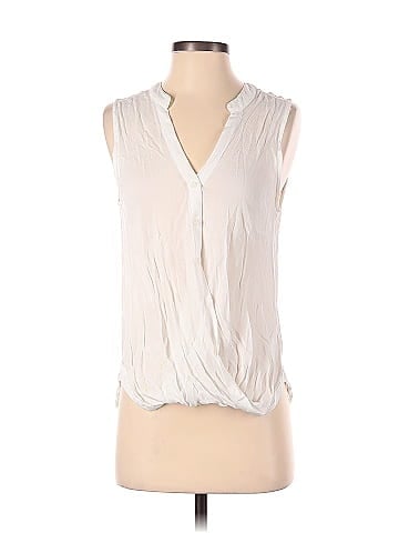 En Creme Sleeveless Blouse (view 1)