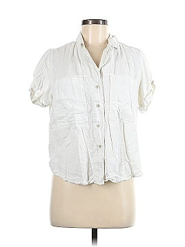 Universal Thread Short Sleeve Button-Down Shirt (view 1)