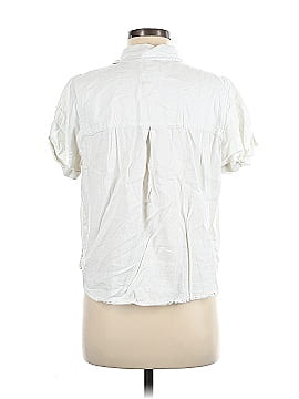 Universal Thread Short Sleeve Button-Down Shirt (view 2)