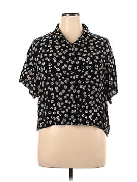 American Eagle Outfitters Short Sleeve Button-Down Shirt (view 1)