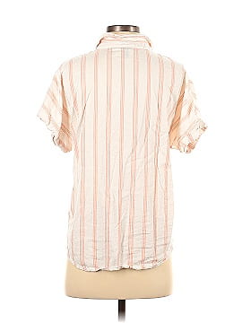 Universal Thread Short Sleeve Button-Down Shirt (view 2)