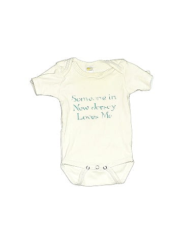Laughing Giraffe Short Sleeve Onesie (view 1)