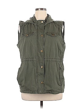 Gap Outlet Vest (view 1)