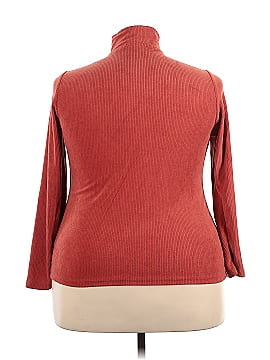 Rouge Turtleneck Sweater (view 2)