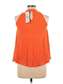 And Sleeveless Top (view 2)