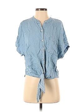 Lulus Sleeveless Button-Down Shirt (view 1)