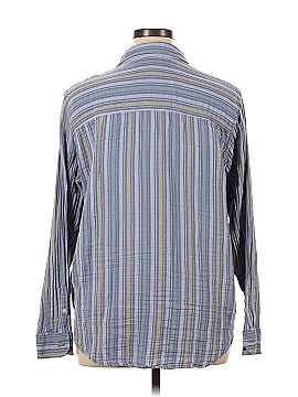 Universal Thread Long Sleeve Button-Down Shirt (view 2)