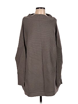 Anrabess Poncho (view 1)