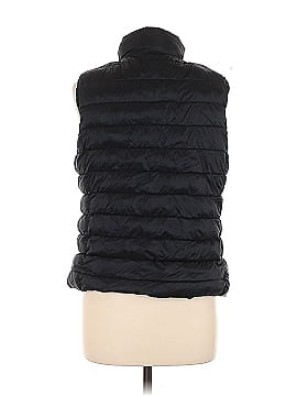 Gap Outlet Vest (view 2)