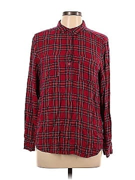 Universal Thread Long Sleeve Button-Down Shirt (view 1)