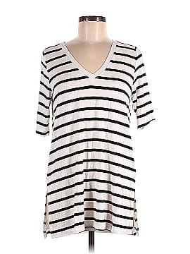 Torrid Short Sleeve T-Shirt (view 1)