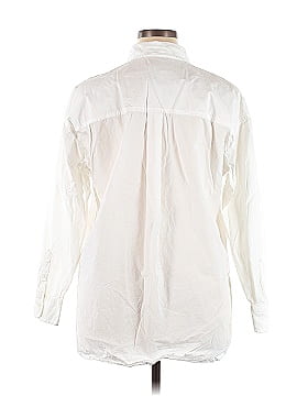 Universal Thread Long Sleeve Button-Down Shirt (view 2)