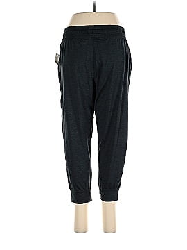 Amazon Essentials Casual Pants (view 2)