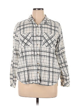 Universal Thread Long Sleeve Button-Down Shirt (view 1)