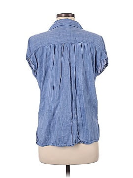 Old Navy Sleeveless Button-Down Shirt (view 2)