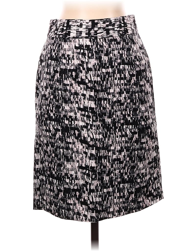 Click to view more detailed imagery on our partner's website Pre-owned Banana Republic Casual Skirt In Black