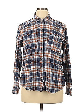 Universal Thread Long Sleeve Button-Down Shirt (view 1)