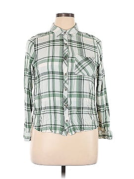 Universal Thread Long Sleeve Button-Down Shirt (view 1)