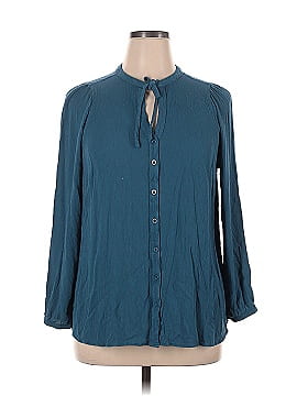 Torrid Long Sleeve Button-Down Shirt (view 1)