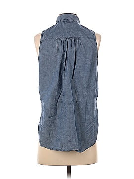 Gap Sleeveless Button-Down Shirt (view 2)