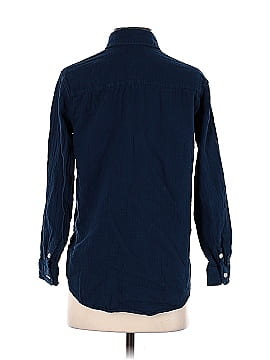 Universal Thread Long Sleeve Button-Down Shirt (view 2)