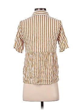 Mimi + Daphne Short Sleeve Blouse (view 2)