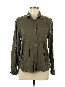 Universal Thread Long Sleeve Button-Down Shirt (view 1)