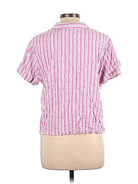 Universal Thread Short Sleeve Button-Down Shirt (view 2)