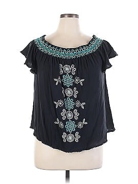 Xhilaration Short Sleeve Top (view 1)