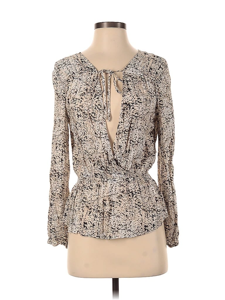 Click to view more detailed imagery on our partner's website Pre-owned Cloth & Stone Long Sleeve Blouse In White