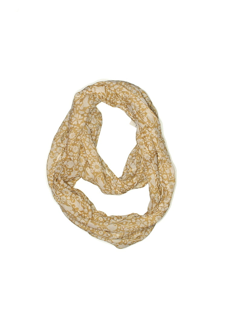 Click to view more detailed imagery on our partner's website Pre-owned Hallmark Scarf In Gold