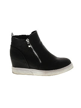 Journee Collection Ankle Boots (view 1)
