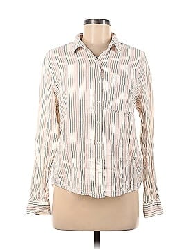 Universal Thread Long Sleeve Button-Down Shirt (view 1)