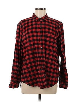 Universal Thread Long Sleeve Button-Down Shirt (view 1)