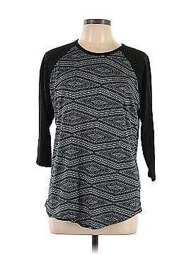 Lularoe 3/4 Sleeve T-Shirt (view 1)