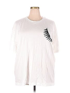 Beth Ditto Short Sleeve T-Shirt (view 1)