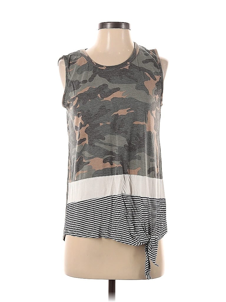 Click to view more detailed imagery on our partner's website Pre-owned Lovely Melody Tank Top Gray Halter Neckline Tops